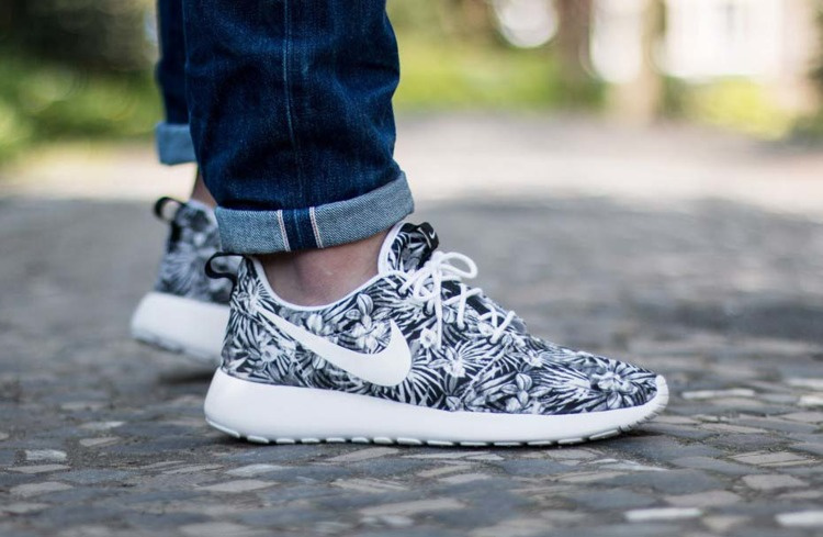 nike roshe one print premium